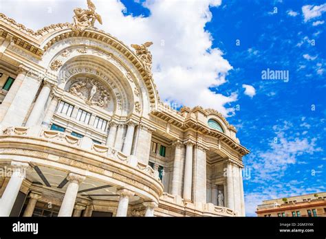 El palacio de bellas artes es una obra maestra arquitectónica en el