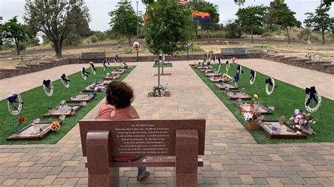 Yarnell Hill Fire Arizona Towns Remember 19 Fallen Firefighters