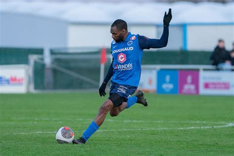 Matchs du 15 au 17 mars Vendée Poiré Football