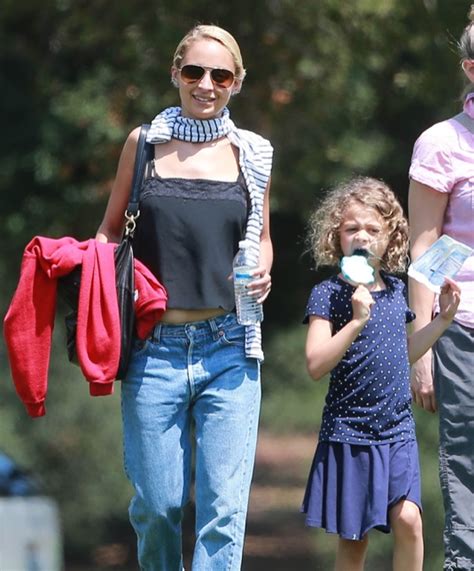Nicole Richie Visits Children Museum With her Kids | Celeb Baby Laundry