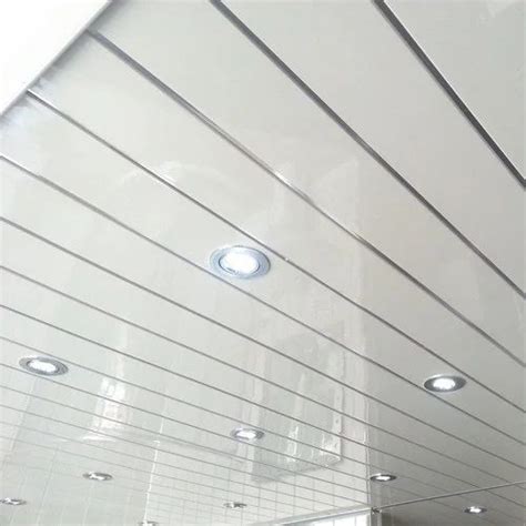 Multicolor PVC False Ceiling Thickness 7mm To 9mm Between 1 Feet To