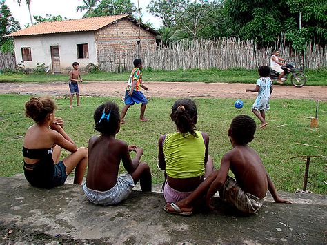 Brasil tem mais de 1 3 milhão de quilombolas quase 90 estão Geral