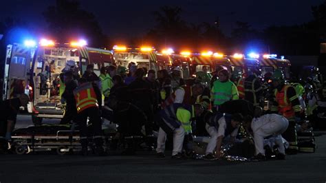 Lyon Grave Accident Entre Un Bus TCL Et Une Voiture Un Mort Et