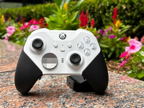 Xbox Elite Wireless Controller Series 2 Review: a Top High-End Gamepad