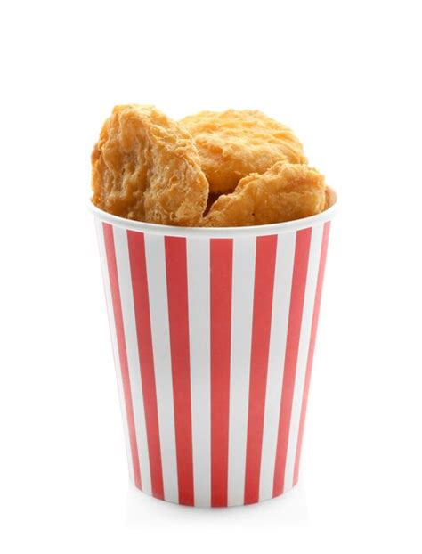 Vaso De Papel Con Sabrosos Nuggets De Pollo Sobre Fondo Blanco Foto