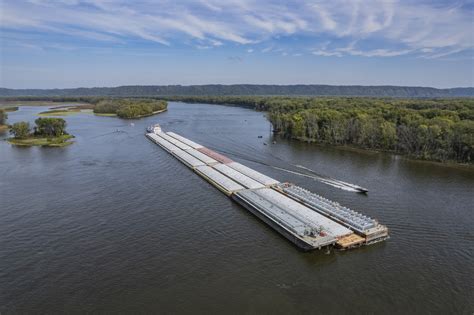 Trade Imperil As Mississippi River Runs Dry The Daily Upside