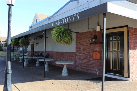 Gian-Tony's - St. Louis Italian Restaurant on The Hill