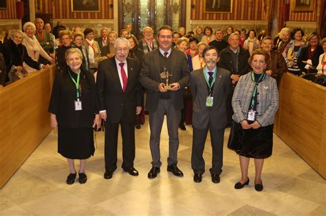 Gelán Noticias El Alcalde De Sevilla Juan Espadas Recibe En El Salón