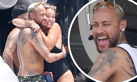 Hot Sexy Carolina Nogueira Dantas Bikini Pics