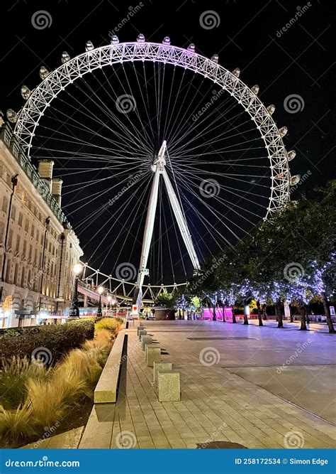 A View of the London Eye in London Editorial Stock Image - Image of parliment, lights: 258172534