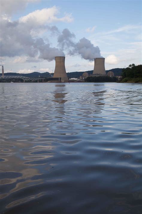 picture nuclear power plant towers
