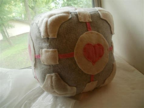 Plush Companion Cube by mircat95 on DeviantArt