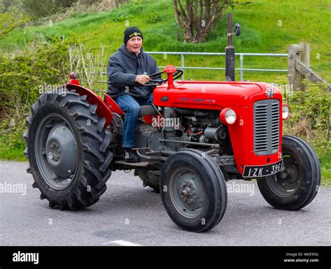 Massey Ferguson 35 Tractor Fotografías E Imágenes De Alta Resolución Alamy