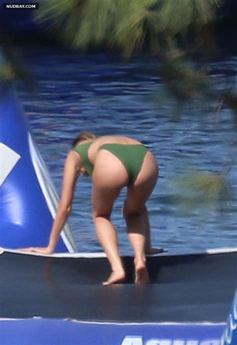 Hailey Baldwin Ass On The Beach Vacation In Idaho 2020 Nudbay