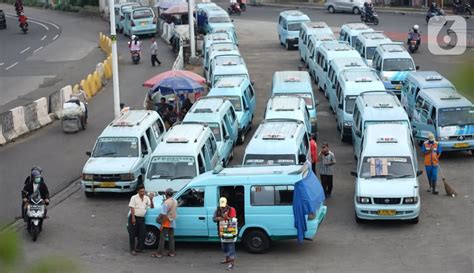 Foto Psbb Jakarta Jumlah Penumpang Angkutan Umum Turun Foto