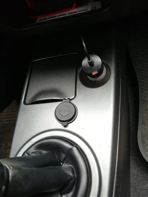 Usb зарядка в машину! — Mitsubishi Lancer IX, 1,6 л, 2005 года ...