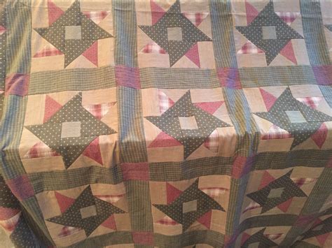 Pin By Cindy Krelle On Reproduction Quilts Quilts Blanket