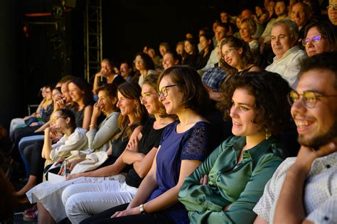 Pulzart Lejeritate I Profunzime N Spectacolele De Teatru Pulzart