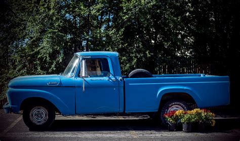 Vintage Classic Truck - Tahoe Rustic Rentals