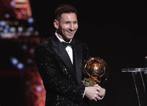 Messi Conquista Bola De Ouro Pela S Tima Vez E Se Isola Ainda Mais Como