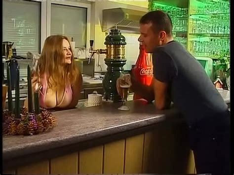 Camarera Recogida Y Follada Por Un Cliente Xvideos