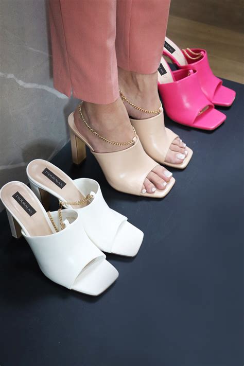 Mules nude δερματίνη με αλυσίδα TSOUKALAS