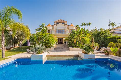 Magnificent Beachside Marbella Villa For Sale With Sea Views Bromley