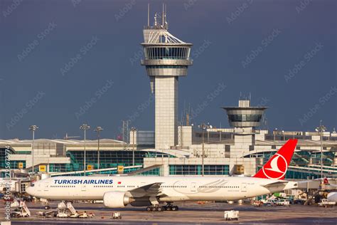 Turkish Airlines Boeing 777 airplane Istanbul Ataturk airport Stock ...