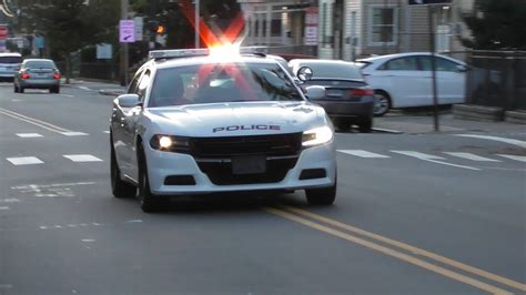 New Haven Ct Police Department Car 85 Responding Youtube