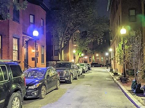 Why some street lights on I-93 — and around Boston — are bright purple