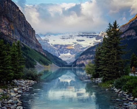 Lake Louise Summer Morning Photograph By Joan Carroll