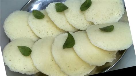 सूजी की मुलायम और स्पनजी इडली Instant Rava Idli Recipe Suji Ki Idli