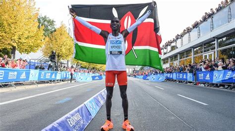 Kipchoge rompe su propio récord del mundo en Berlín 2022 2 01 09