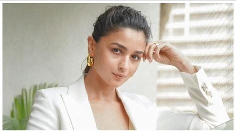 Alia Bhatt Reaction On Brahmastra Worldwide Box Office Collection