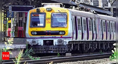 Signal Failure Disrupts Mumbai Central Railway Services Mumbai News