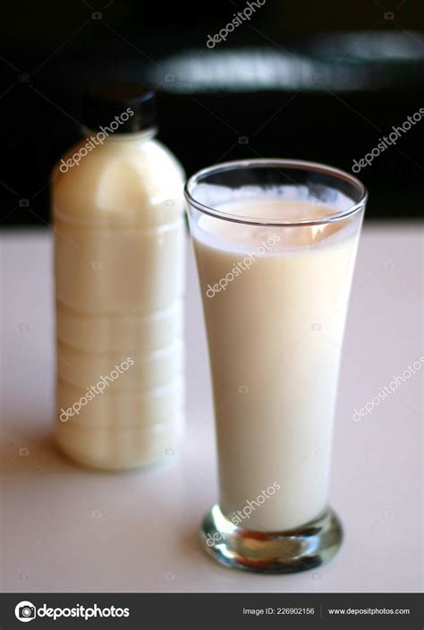 Susu Kefir Minuman Probiotik Dibuat Dengan Butiran Kefir Susu Atau