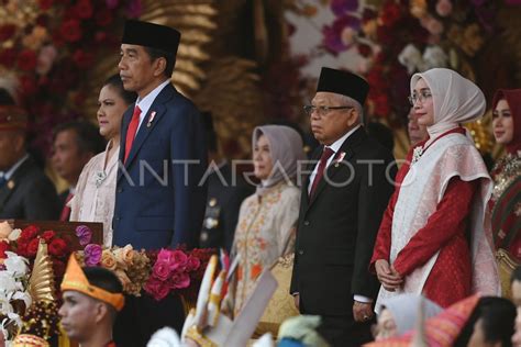 Upacara Penurunan Bendera HUT Ke 78 RI ANTARA Foto