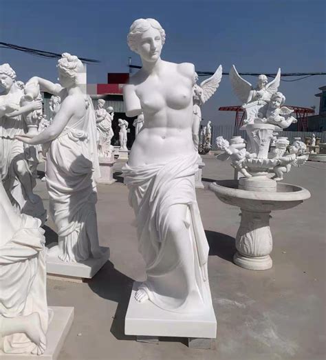 Outdoor Hand Carved Natural Stone White Nude Woman Marble Venus Statue