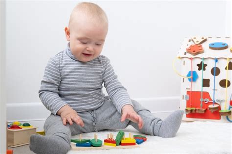 Saiba quais são e a importância dos brinquedos educativos para crianças ...