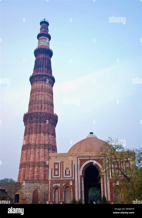 Alai Darwaza Gateway Mehrauli Archaeological Park Delhi India Stock