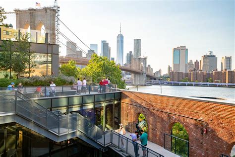 15 STAND-OUT Rooftop Bars in Brooklyn (Waiting to Be Explored!)