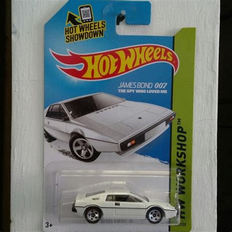 Hot Wheels Lotus Esprit S James Bond The Spy Who Loved Me Shopee Malaysia
