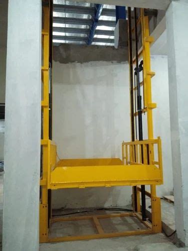 Jonas MHe Mild Steel Hydraulic Goods Lift Capacity 1 2 Ton At Rs