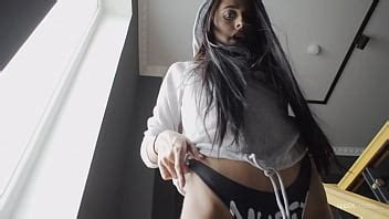 Sexy modelo de lencería desnuda desnudándose XVIDEOS