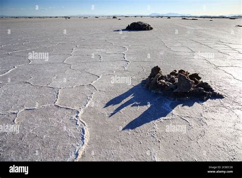 Namak Lake (Daryacheh-ye Namak), salt lake located approximately 100 km ...