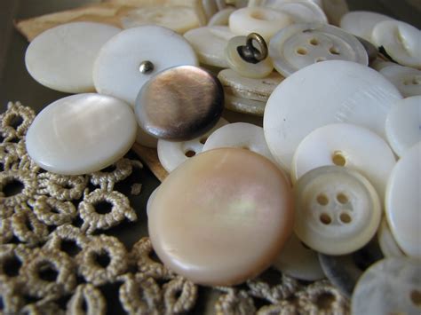 100 Antique Mother Of Pearl Buttons 100 Antique Shell Buttons Antique