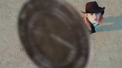 Nae On Twitter Some Redeeming Things Here Should Have The Same Person Sing The Hot