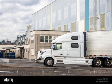 Reefer Trailers Fotograf As E Im Genes De Alta Resoluci N Alamy