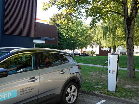 Neue Ladestationen für Elektroautos