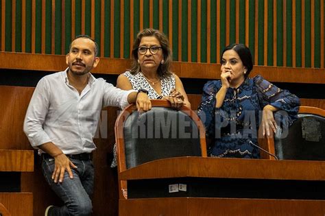 Renuncian Los Diputados Locales Ricardo Astudillo Y Gabriela Bernal Al